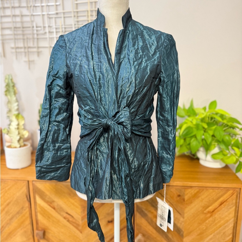 NWT 6 Carlisle Crinkle Metallic Front Tie waist Closure